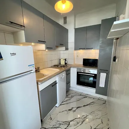 Le Chouta Αντίμπ